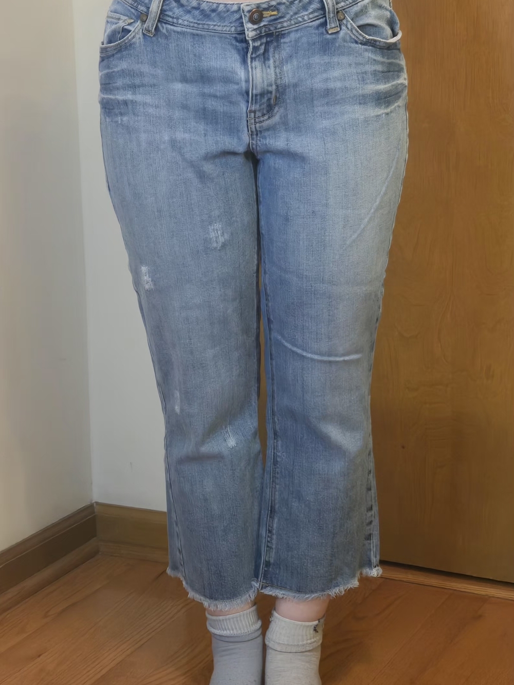 No Boundaries Light Blue Cropped Straight Jeans